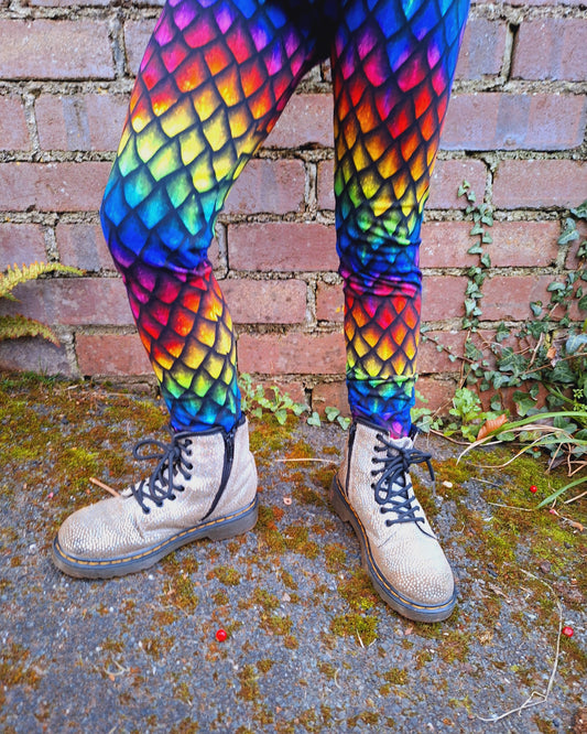 Dragon Scale Hemmed Leggings